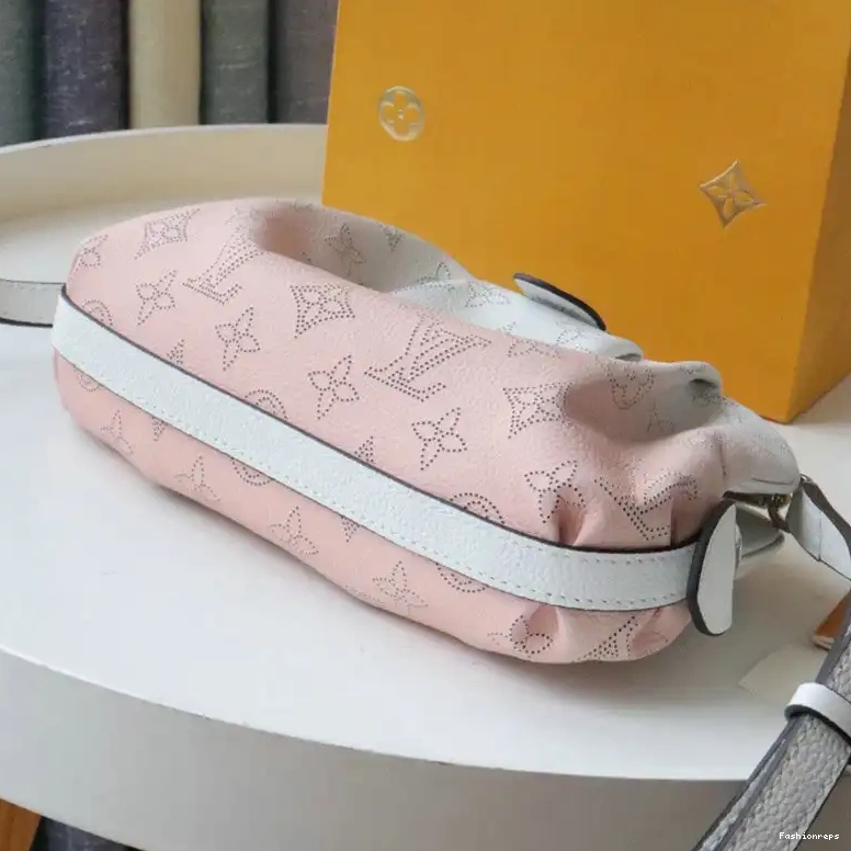 Fashionreps 2106DJ0050 LV Bags 0809